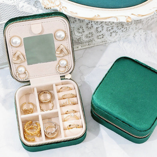 Portable Velvet Jewelry Case